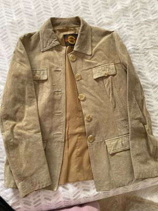 Chaqueta efecto ante beige
talla pequeña 36-38