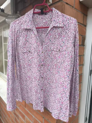 Camisa floral Mango talla L