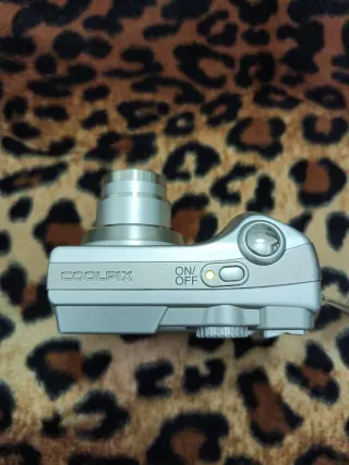 Nikon Coolpix 7600 Fotocamera Digitale 7.1MP