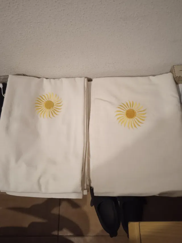 Colchas de algodón blancas con bordado dorado