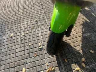Moto Clásica Kawasaki zzr 600