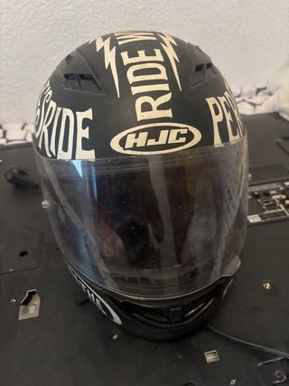 Casco de moto con diseño Ride Wide