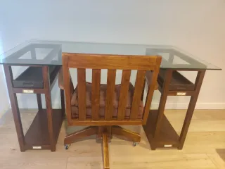 Escritorio Banak con Silla y Cristal