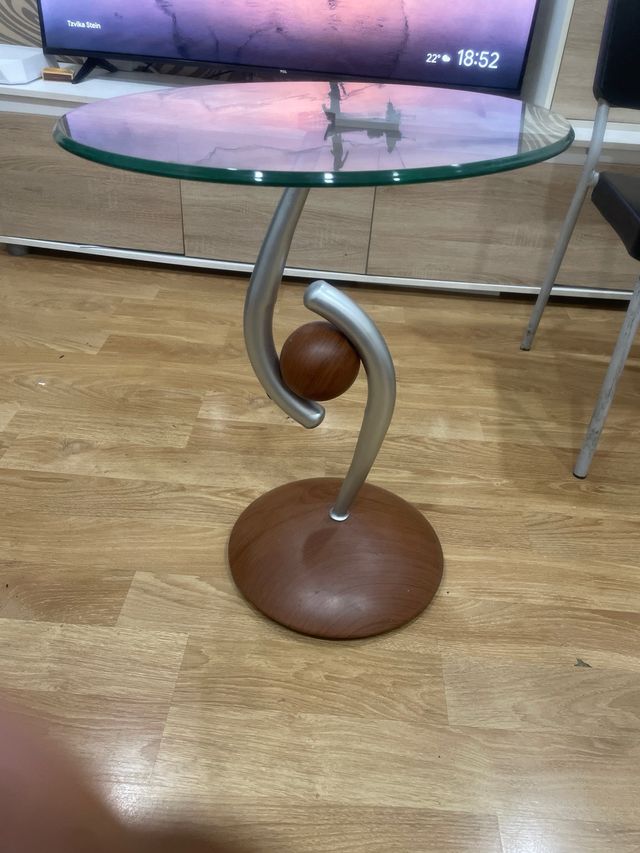 Mesita redonda cristal y metal