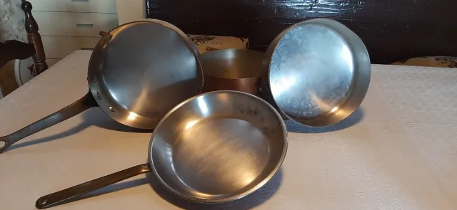 Juego de cuatro piezas 3 Cazos y 1Sartén de Cobre