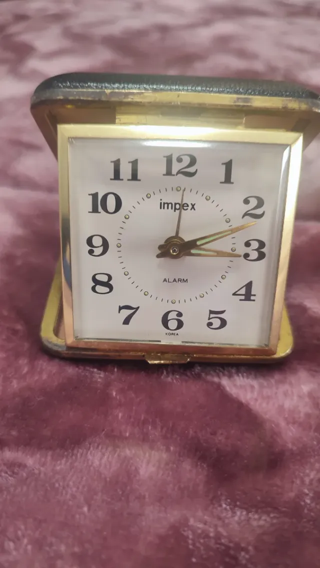 Reloj Impex Dorado y Blanco