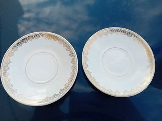 2 tazze antiche con i loro piatti Pickman.