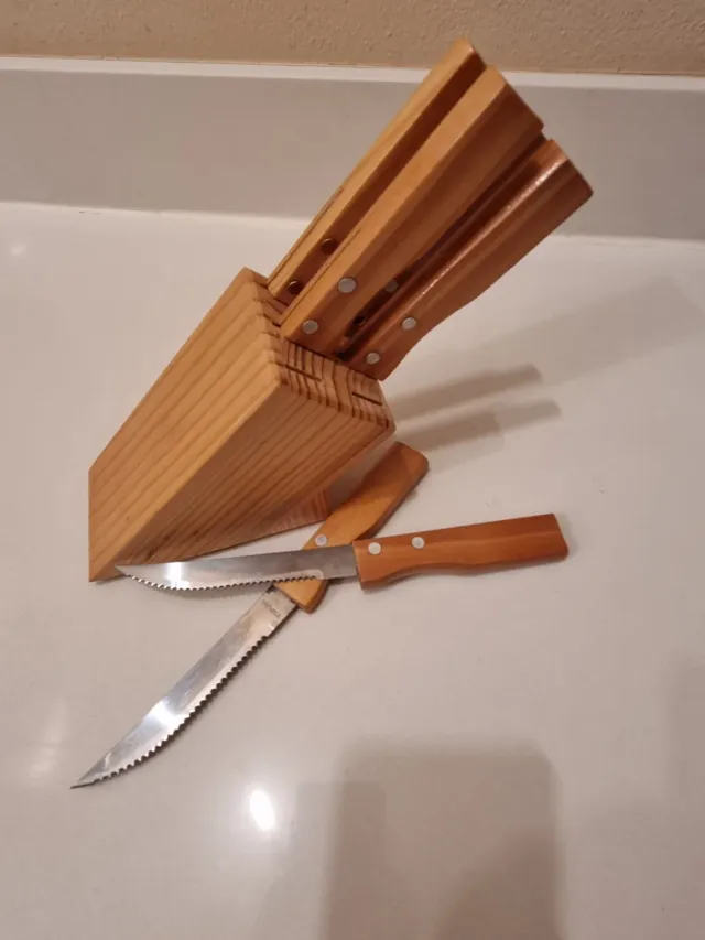 Set Coltelli Tavolo Acciaio e Legno