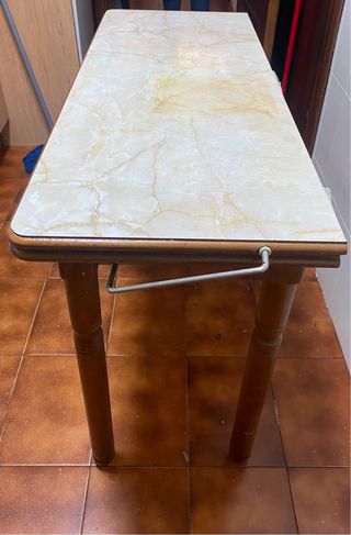Mesa de cocina extensible con cajón