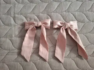 Lazos de tela rosa