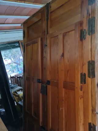 Puerta doble madera rústica antigua