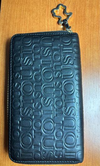 Cartera negra de piel Tous con oso