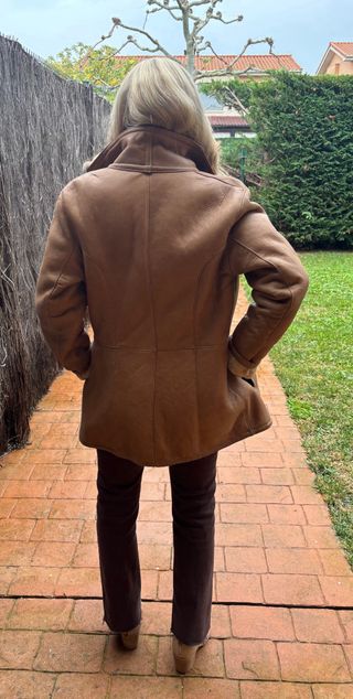 Abrigo Piel Vuelta Marrón Auténtica