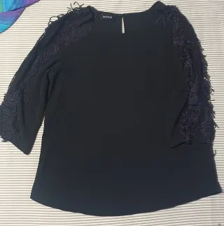 Blusa Kookai Negra con Encaje y Flecos