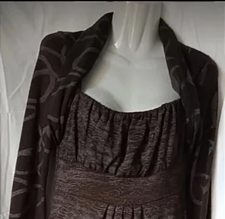 Vestido estampado marrón y gris