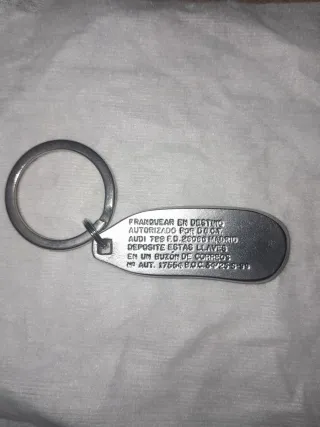 Llavero Audi Flecha Plata