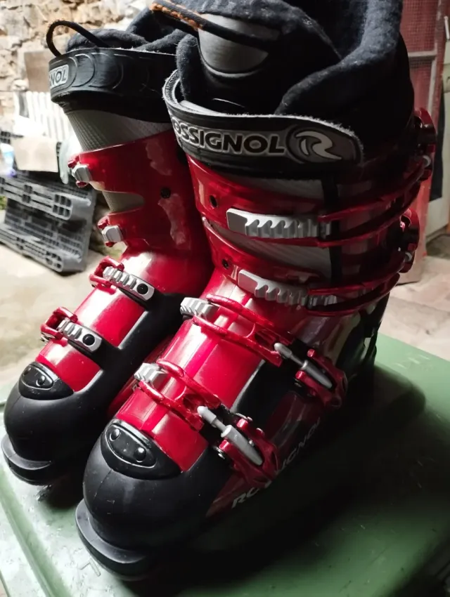Botas de esquí Rossignol rojas. Modelo open srx.