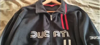 Chaqueta Ducati Negra y Roja