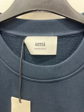 Felpa Ami Paris blu con cuore rosso