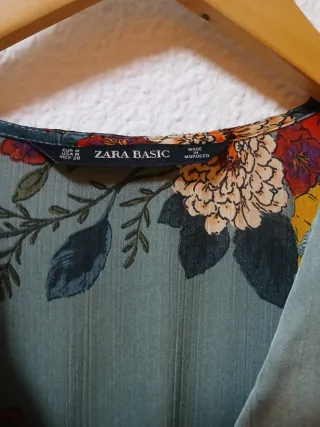 Vestido largo floral verde abierto con pantalon
