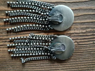 Pendientes vintage plateados y negros