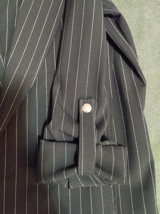 Americana Bershka Talla XS Raya Negra