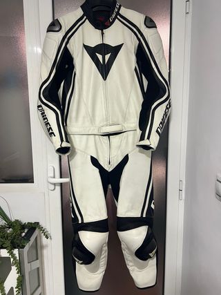Mono Piel Dainese Talla 52