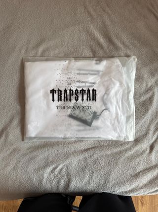 Conjunto Trapstar Camiseta y Pantalón Corto