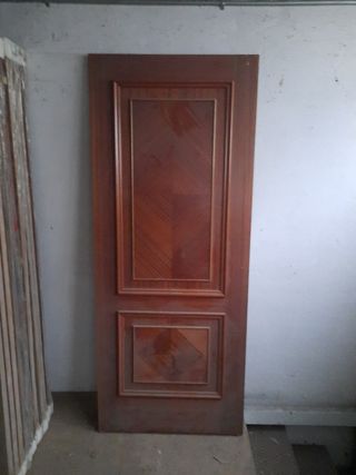 Puerta madera nueva de 82.
