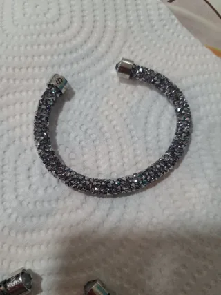 Pulseras Swarovski Negras y Grises