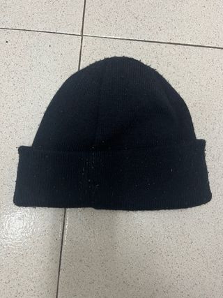 Gorros de lana (negro, azul, gris)