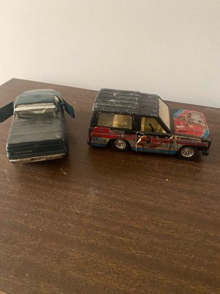 2 Furgonetas de Metal Juguete