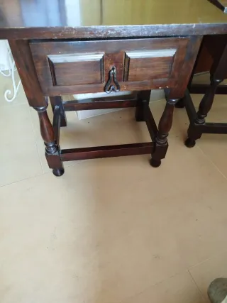 Comodini rustici in legno marrone (2)
