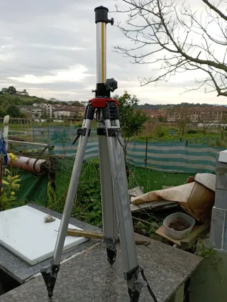 Trípode Profesional Láser Rotatorio