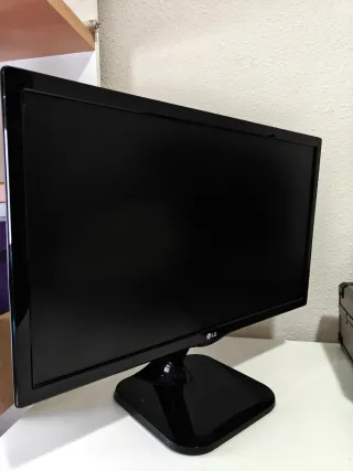 Pantalla LG Negra 21,5''
