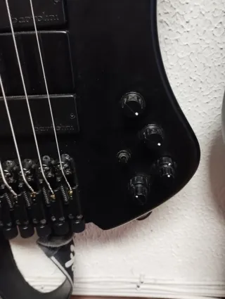 Ibanez EHB1005 Bajo Eléctrico 5 Cuerdas
