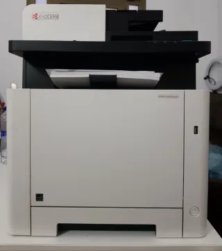 Impresora Multifunción Kyocera M5526cdw A REVISAR!