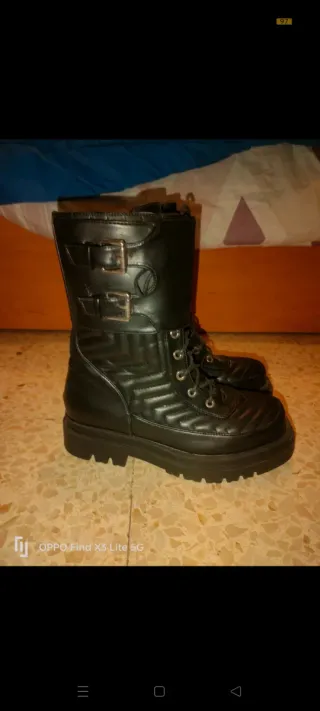 Botas altas mujer negras con hebillas