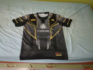 Camiseta UFC Venom Negra y Gris