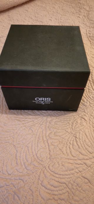 Caja Original Reloj Oris Negra y Rosa