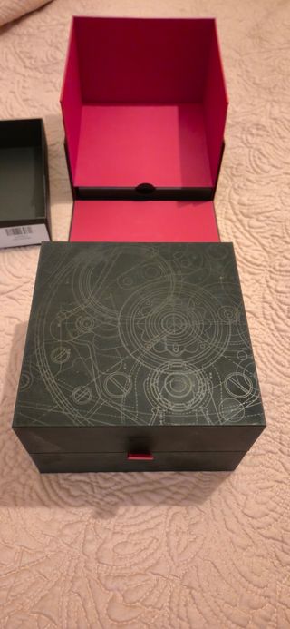 Caja Original Reloj Oris Negra y Rosa