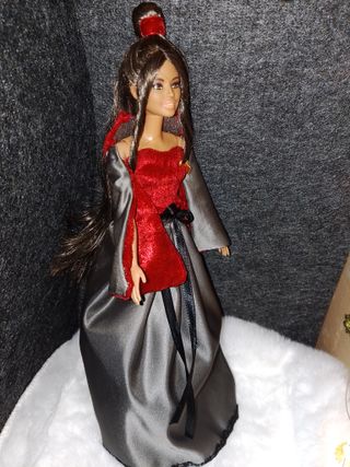Barbie Fashionista Novia Drácula