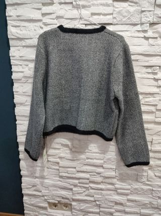 Chaqueta de punto blanco y negro