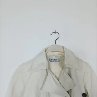 Garbardina Burberry Blanca Corta