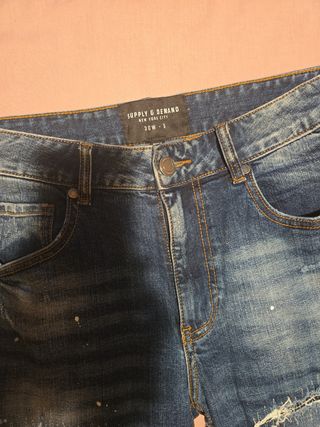Pantalón vaquero Supply roto