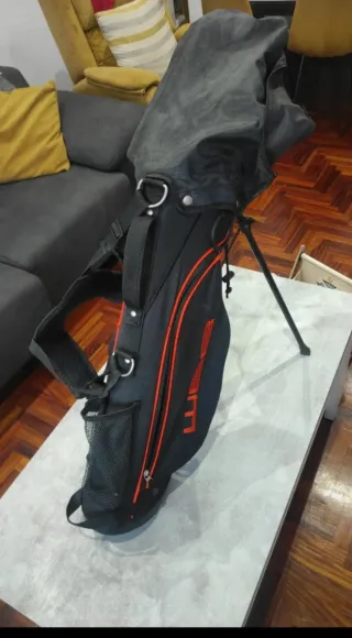 Bolsa de golf con palos