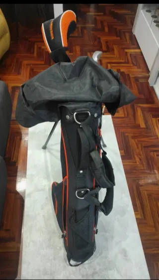 Bolsa de golf con palos