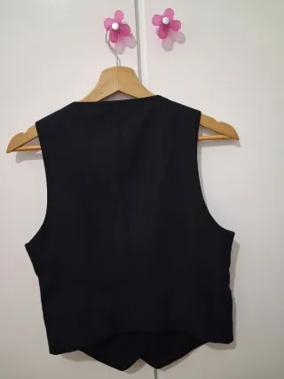 Chaleco negro Stradivarius Talla M