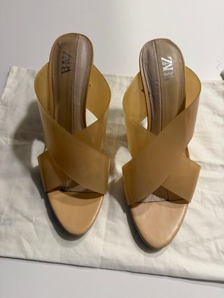 Sandalias Vinilo Zara Beige