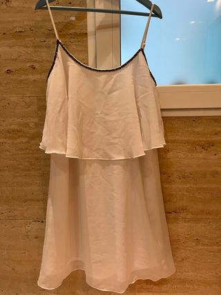 Vestido Verano Blanco con Detalles